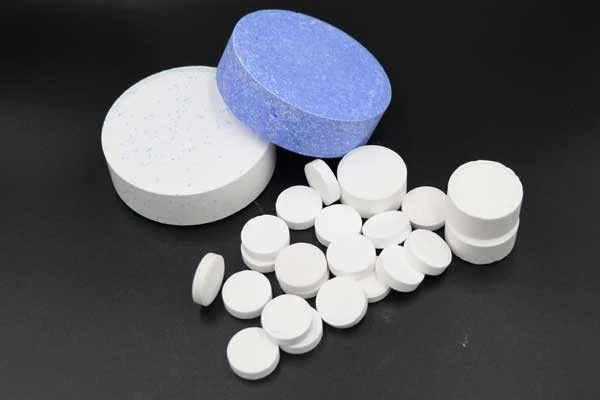 Multifunctional Cleaning Tablet Trichloroisocyanuric Acid TCCA Is Used For Disinfection Of Swimming Pool Water Treatment